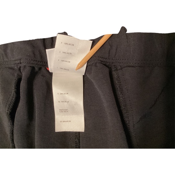 The North Face Women’s Zip Off Convertible Hiking Pockets Black Pants Size Large - Picture 11 of 16